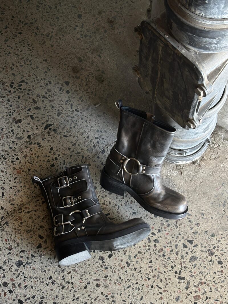 Biker Boot Athenea Gris Washed - Imagen 2